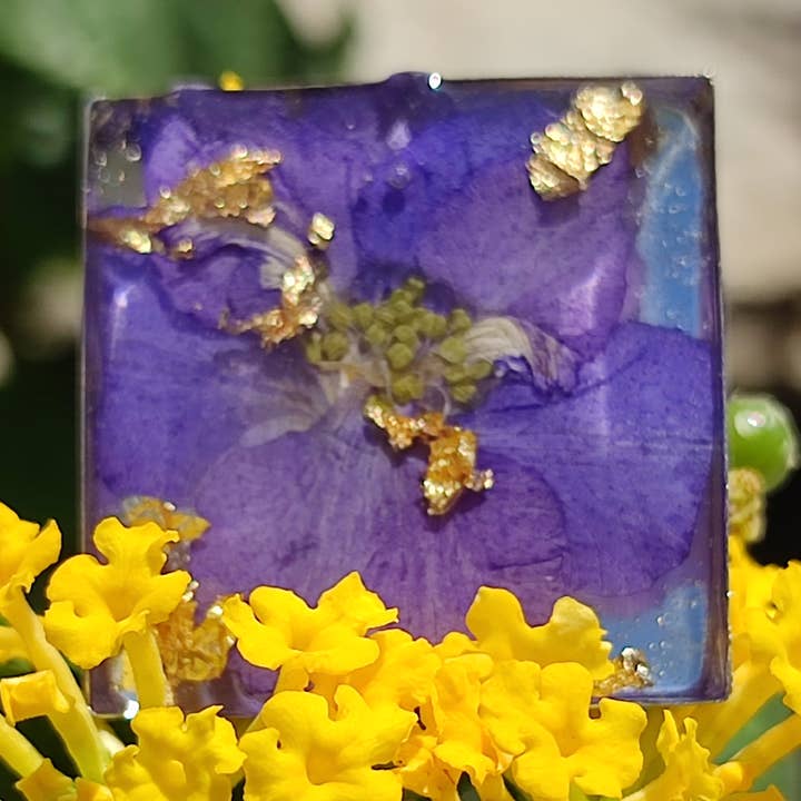 Ring i lila färg för wholesale av DioniCreations