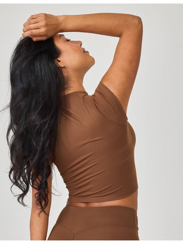 LUCKY HONEY - Wholesale Athletic Top - Women's - Luxe Compression Cropped Tee6