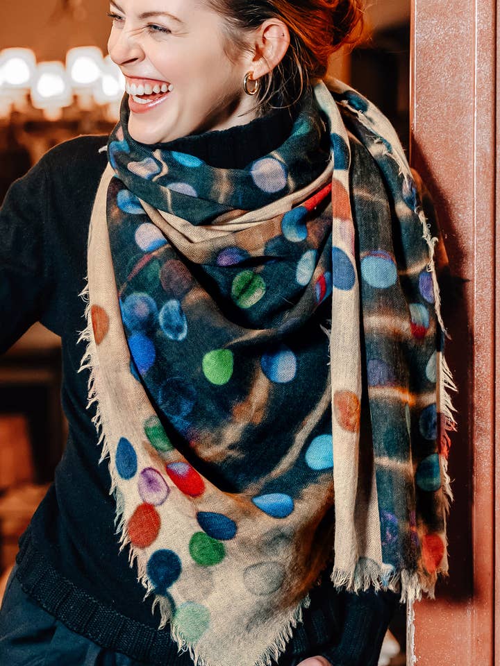 Sciarpa donna, lana merino, motivo a pois, nero, naturale per la vendita all'ingrosso da parte di SALTO