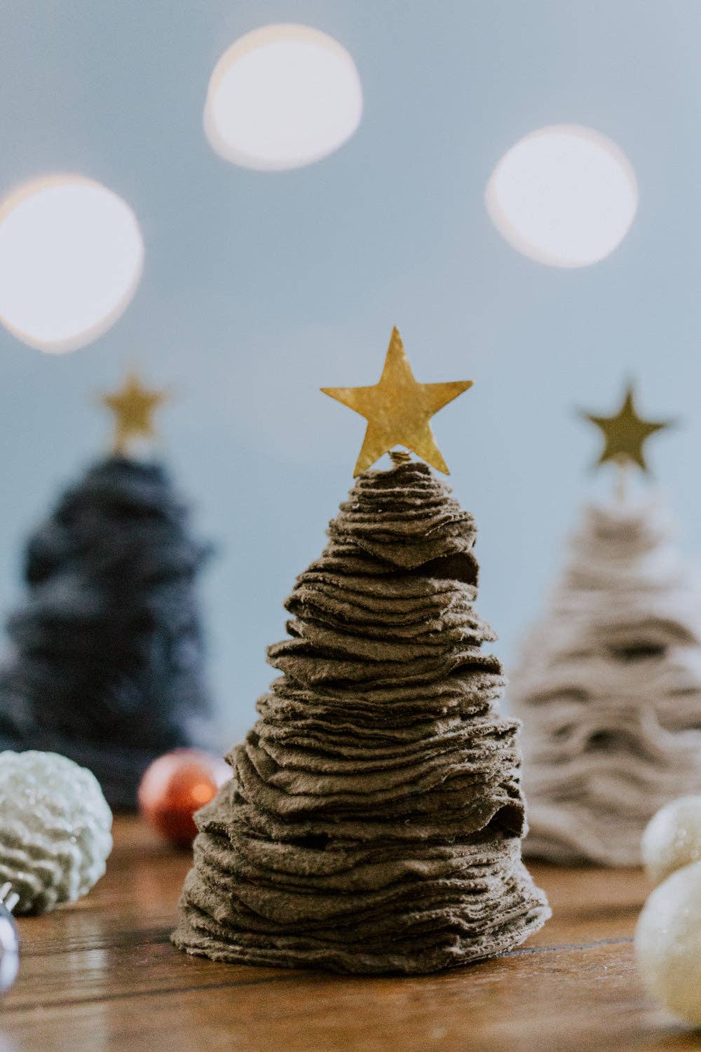 Grain of Rice Project - Wholesale Christmas Decoration - Stacked Sweater Christmas Tree2