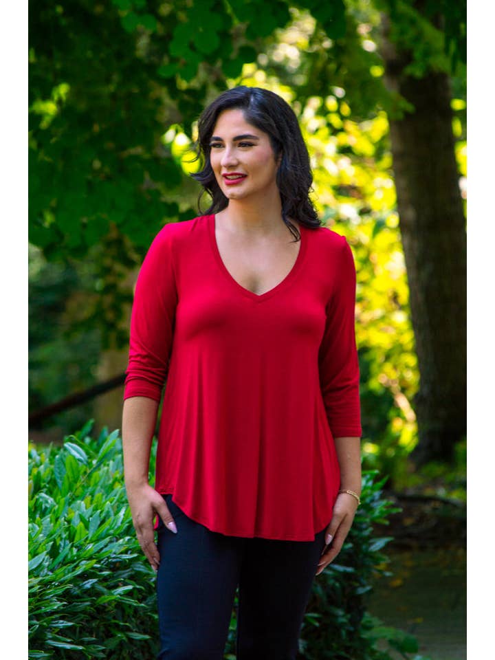 Blue Sky Clothing Co LLC - Vente Tunique – femme - Jackie 3/4 Haut, Rouge à lèvres, Bambou1