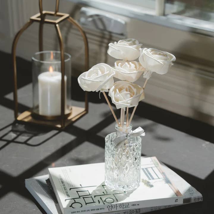 Bloom & Bowery - Wholesale Reed Diffuser - 5 Sola Wood Rose Flowers on Diffuser Reed Stem