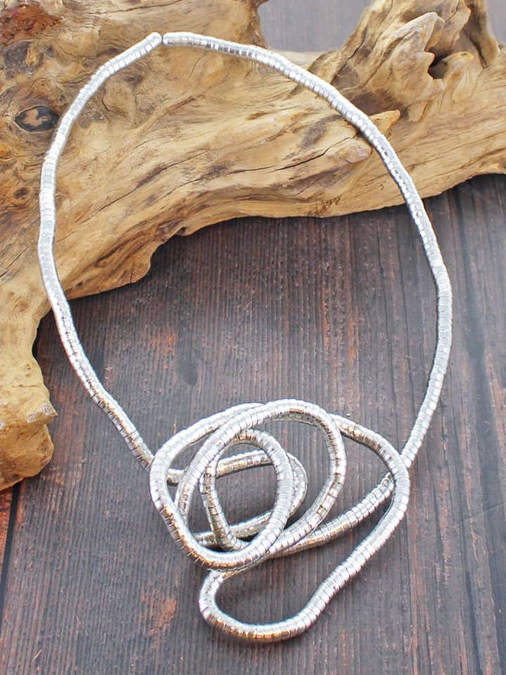 KH6503S COLLAR LARGO SERPIENTE FLEXIBLE para venta al por mayor de Suzie Blue