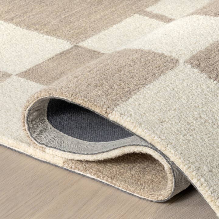 Beige Caitlin Geometric Wool Area Rug for wholesale on Faire4