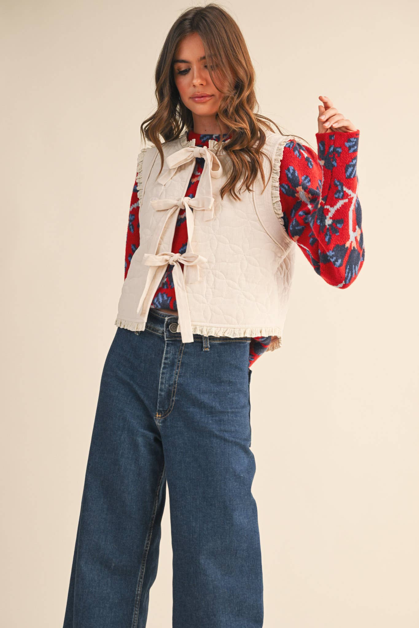 &MERCI - Wholesale Outerwear Vest - Women's - FLORAL QUILTED LACE TRIM BOW TYING VEST MJK41132