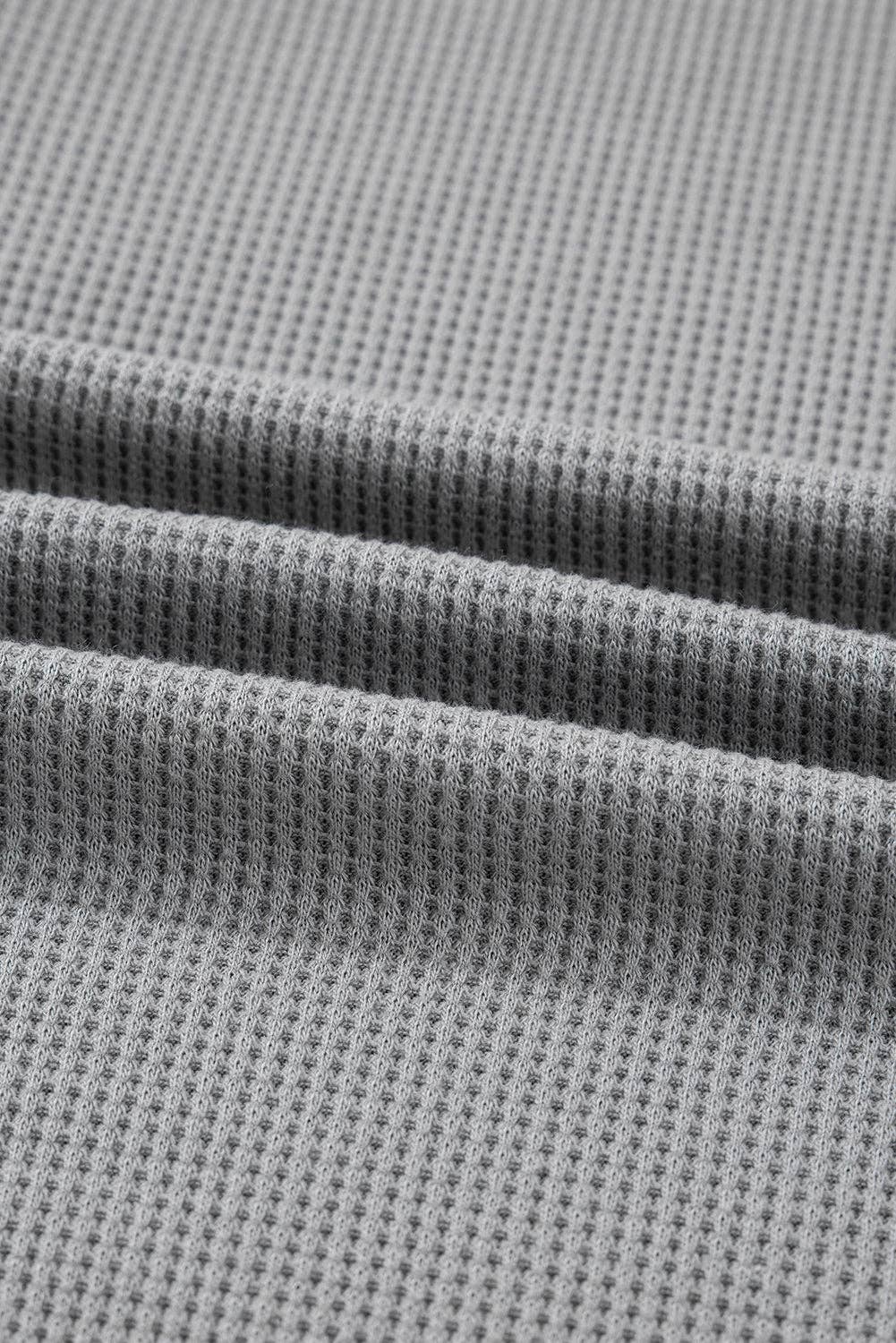 Gris Top con capucha gris de patrón mixto de punto waffle con botones a la mitad y patchwork. de venta al por mayor en Faire9