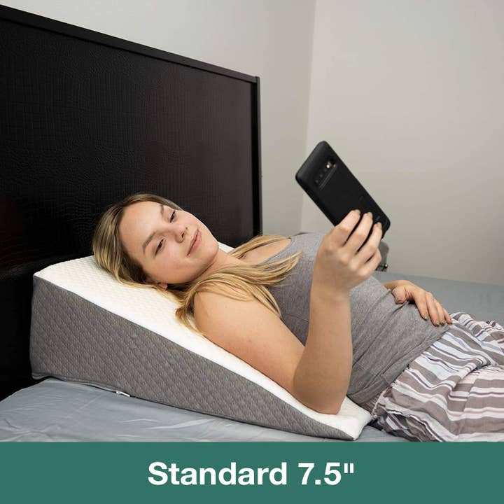 Kolbs sengekile med stilfuldt jacquard-pudebetræk 61 x 61 x 18 cm for engroshandel hos Inspire