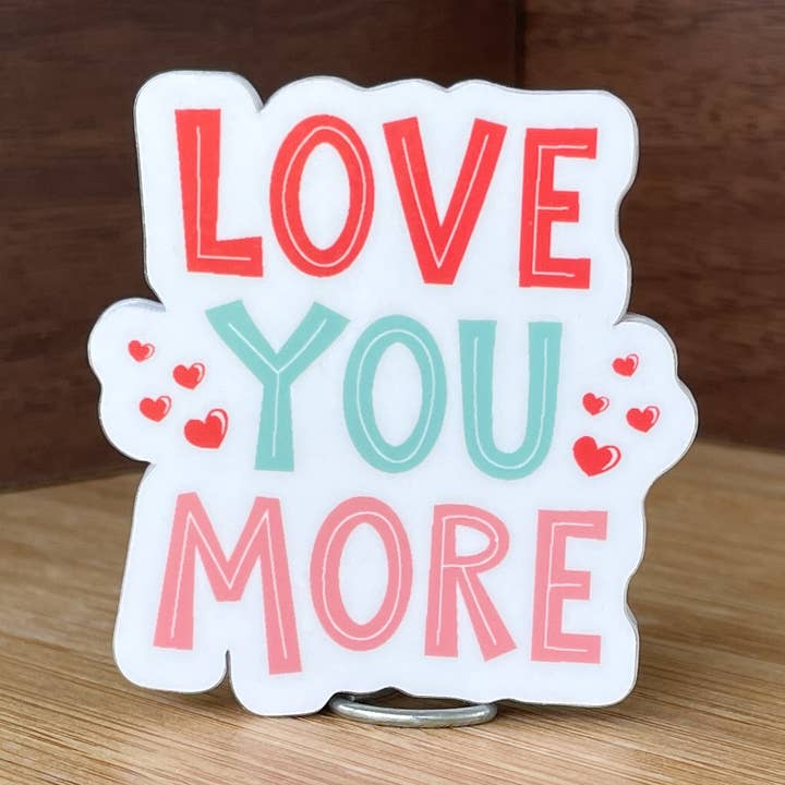 Autocollant Je t'aime encore plus - Design adorable pour la Saint-Valentin pour la vente par Lovely Paper
