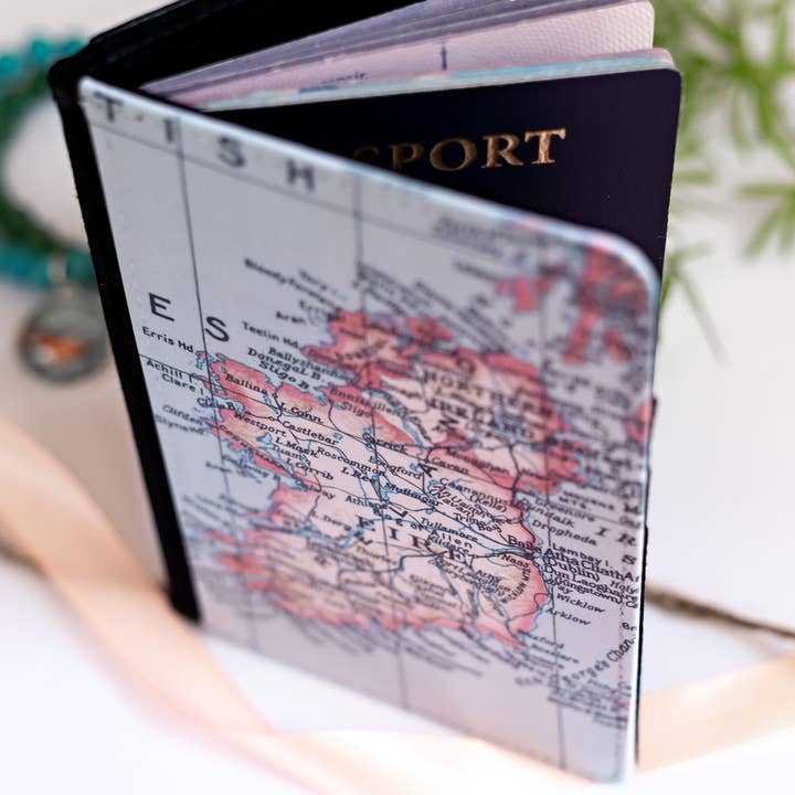 Daisy Mae Designs - Wholesale Passport Case - Unisex - Chicago Illinois Map Passport Case Personalized Wallet
