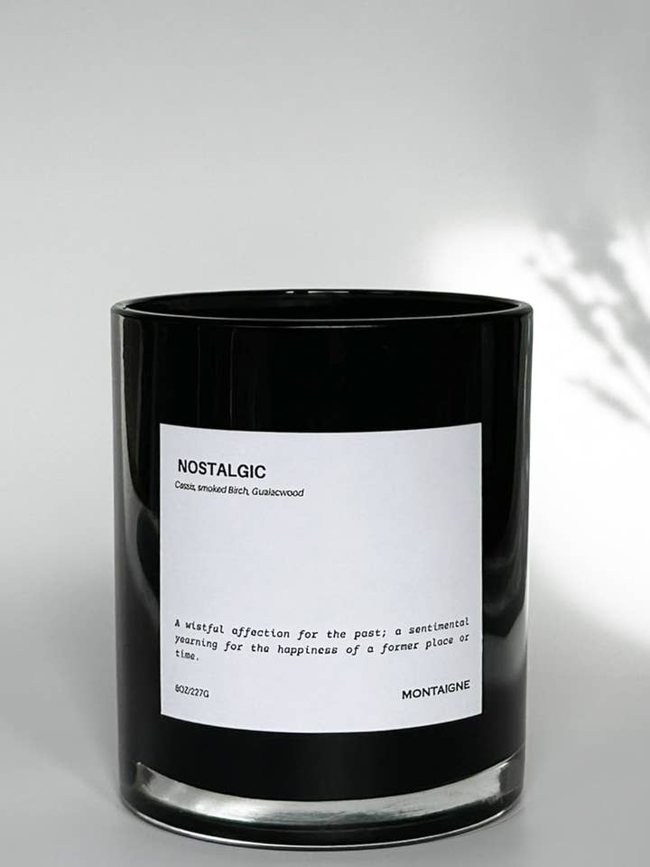 BOUGIE NOSTALGIQUE pour la vente par MONTAIGNE