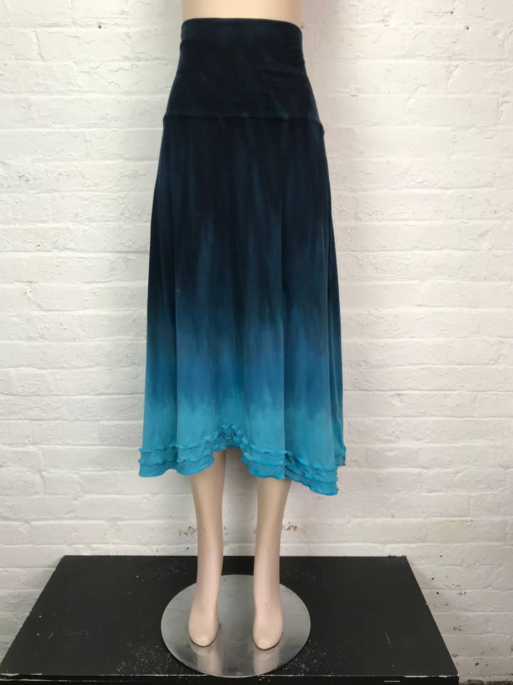 Trefaldig Volang Midikjol i Blå Låga för wholesale av Cloud Candy Clothing