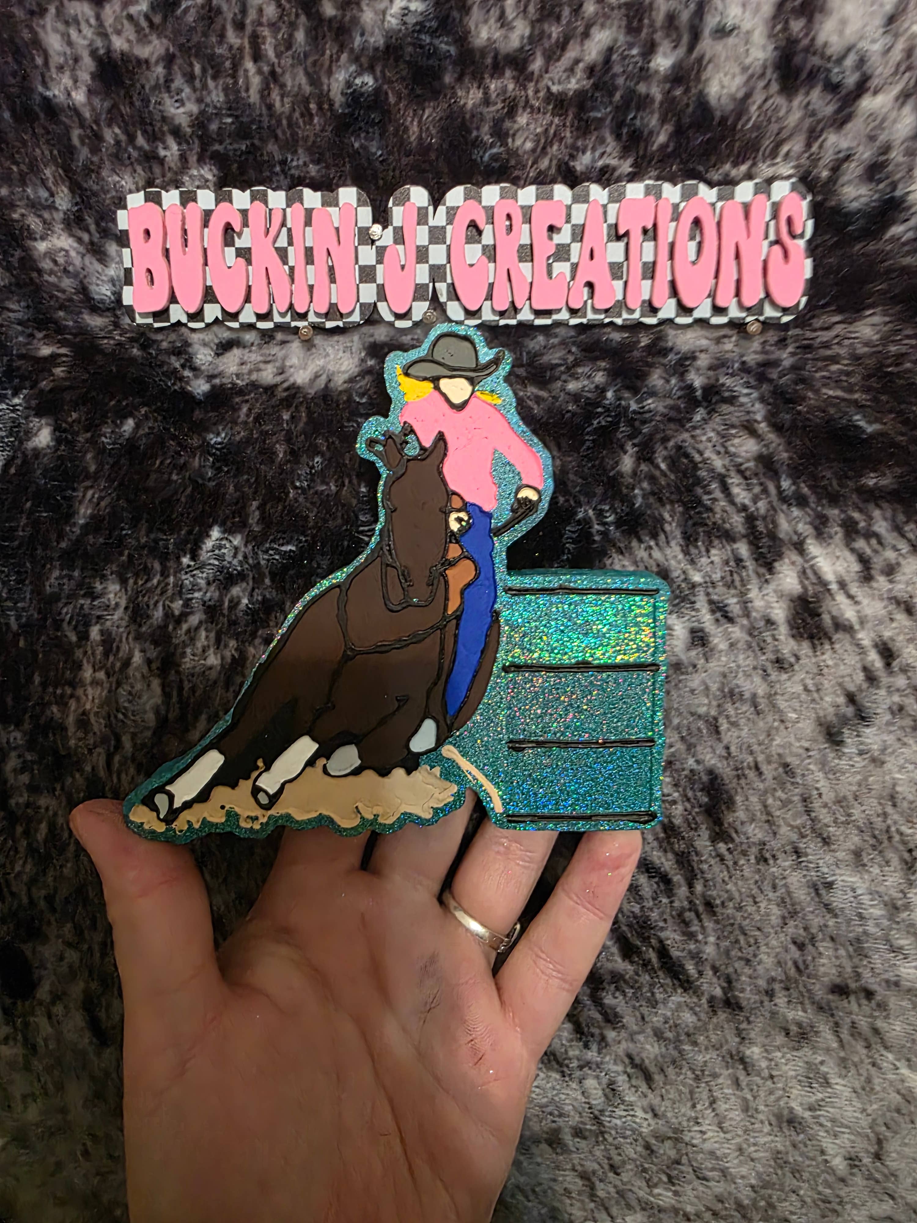 Buckin J Creations - Vente Désodorisant pour voiture – femme - Désodorisant de voiture fait main pour coureur de baril7