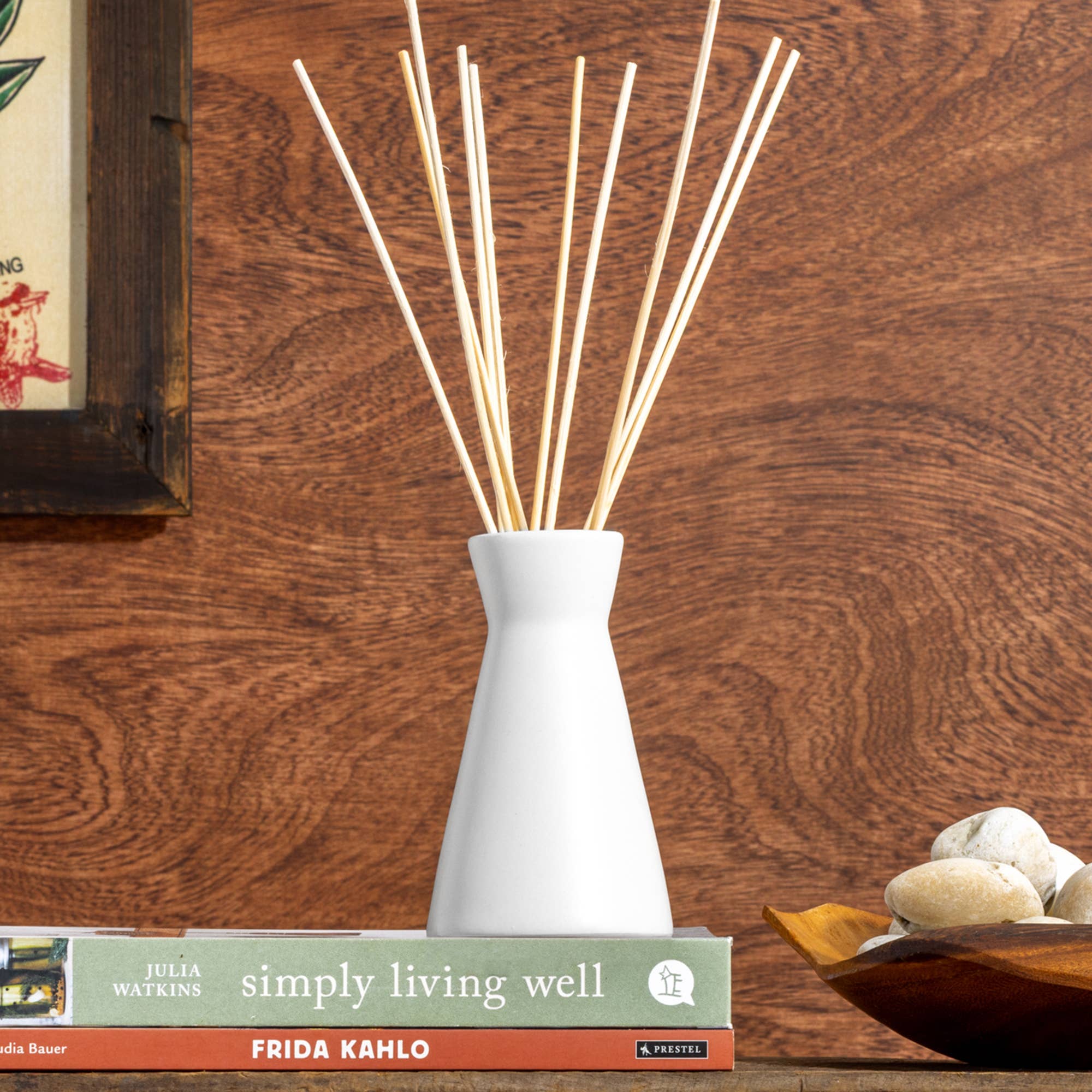 Buckley & Phillips Aromatics - Wholesale Reed Diffuser - White Ceramic Reed Diffuser Bottle2