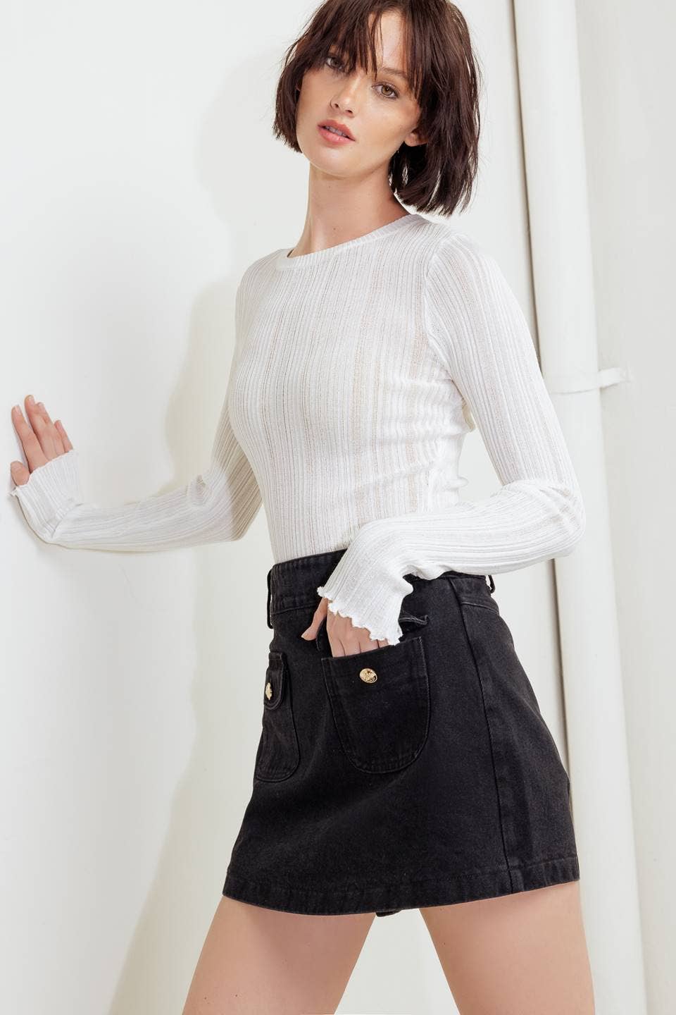 WASHED BLACK A solid woven skort - FP1738 for wholesale on Faire2