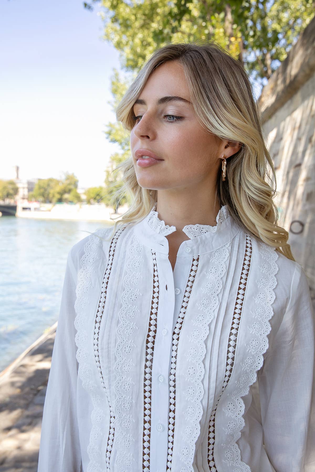 WHITE Floral embroidered cotton blouse - ASD37667 for wholesale on Faire1
