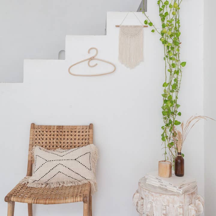 Village Thrive - Wholesale Clothes Hangers - Traditional Rattan Hanger5