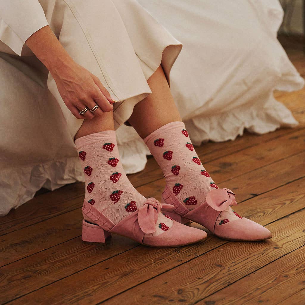 Forever England / Millie Mae - Wholesale Socks - Women's - Strawberry Socks - Pink1