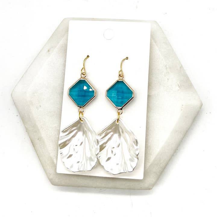 Baubles by B - Wholesale Dangle Earrings - Ocean Blue Shell Statement Earrings Seashell Beach2