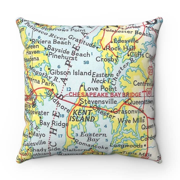 Coussin Carte de Kent Island Maryland – Coussin Carré 18" pour la vente par Daisy Mae Designs