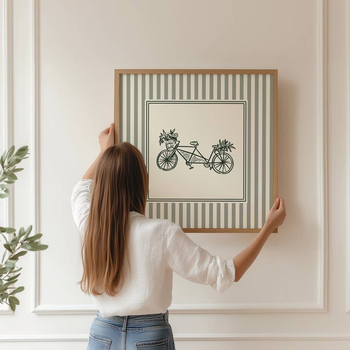 Paperly Creative Co – Engroshandel Kunsttryk – Cykel med blomster kunsttryk (salviegrøn stribe)9