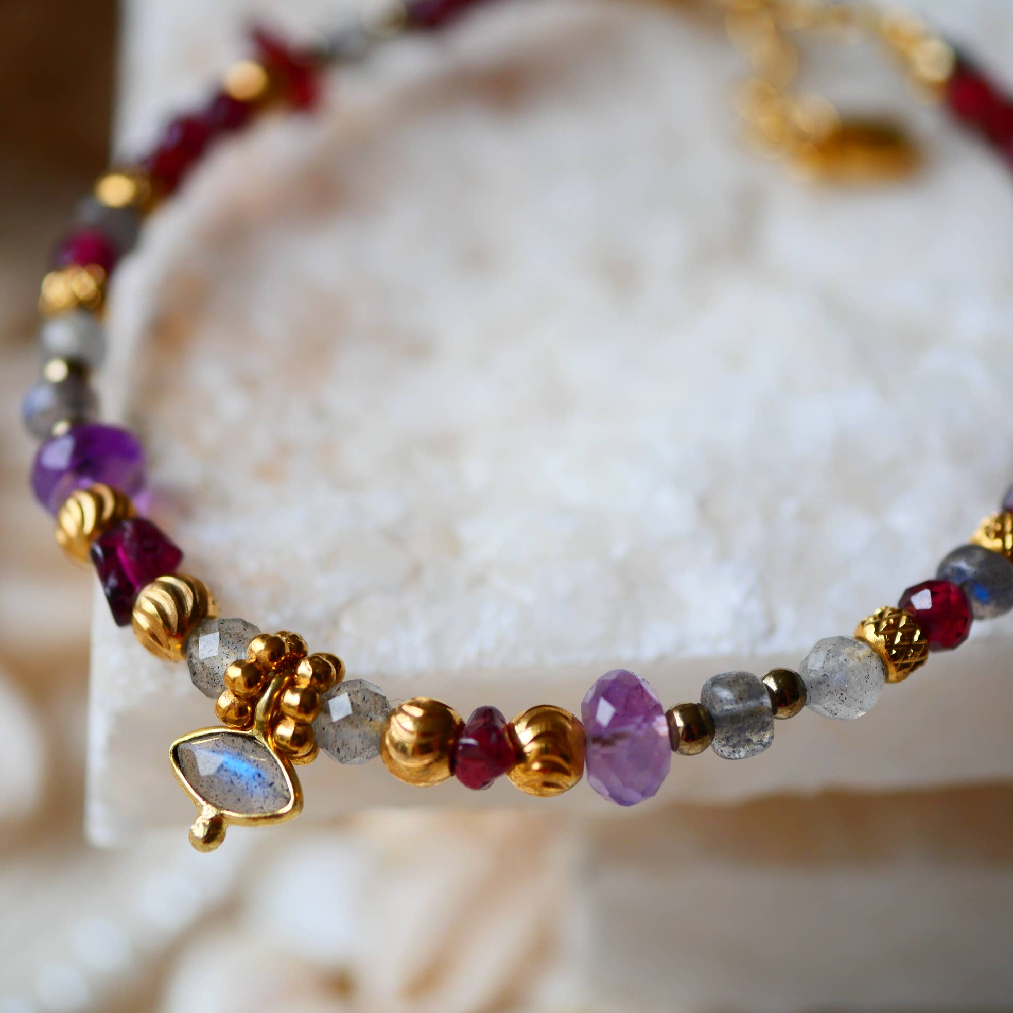 GINANDGER - Wholesale Beaded Bracelet - SANCHAR Bracelet - Garnet, Labradorite, Amethyst3