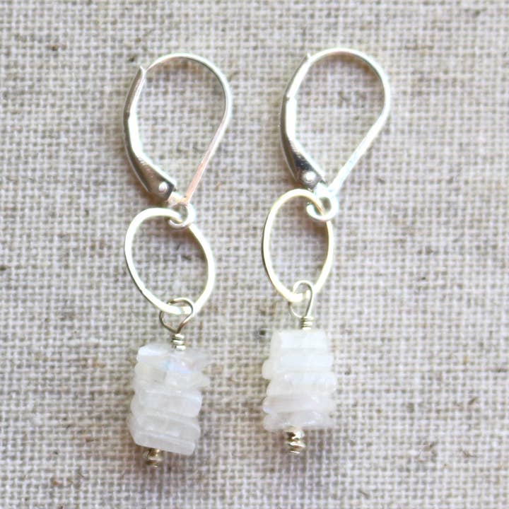 Moonstone Square Örhängen för wholesale av LA DE DA Jewelry