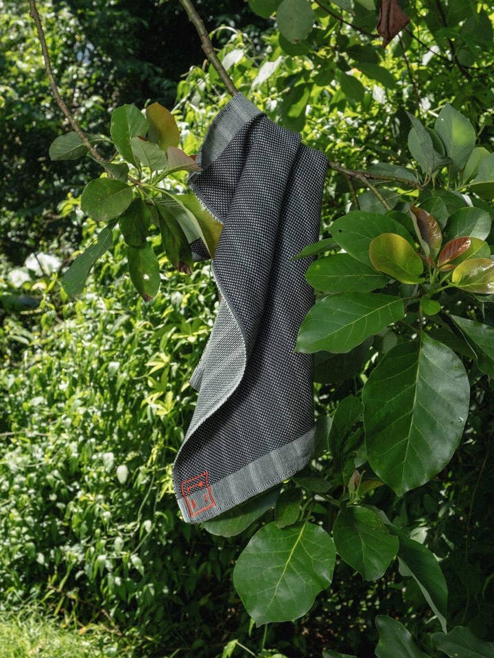 Cotton Handwoven Waffle-weave Face Cloth (TONKA BEAN) for wholesale by Fouta Harissa