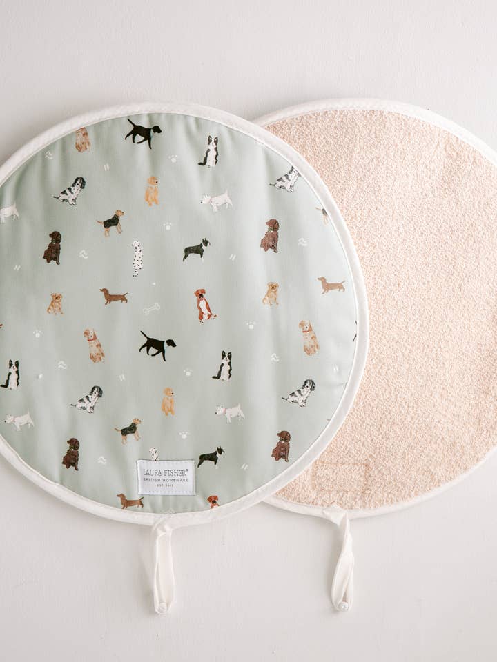 Aga Cover voor honden voor wholesale door Laura Fisher