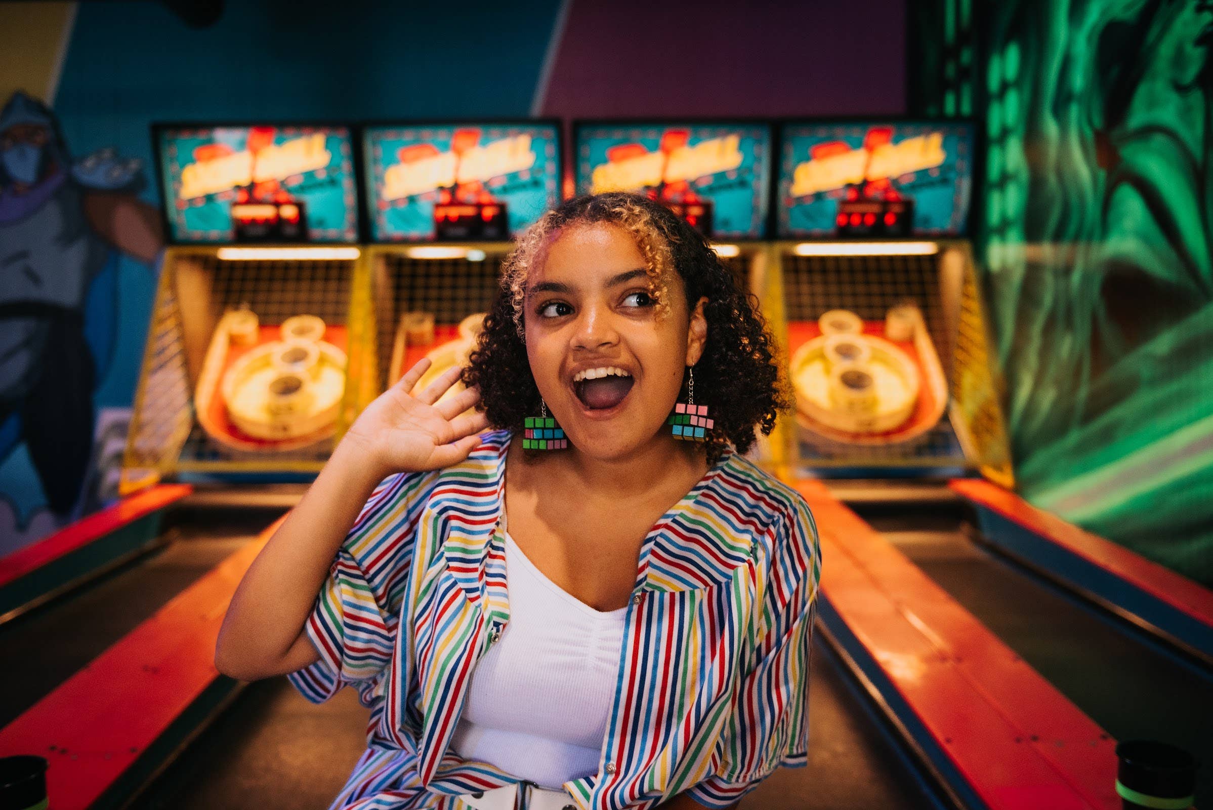 NO RHYME OR REASON ART – Brincos de argola por atacado – Brincos ao Cubo Rubik