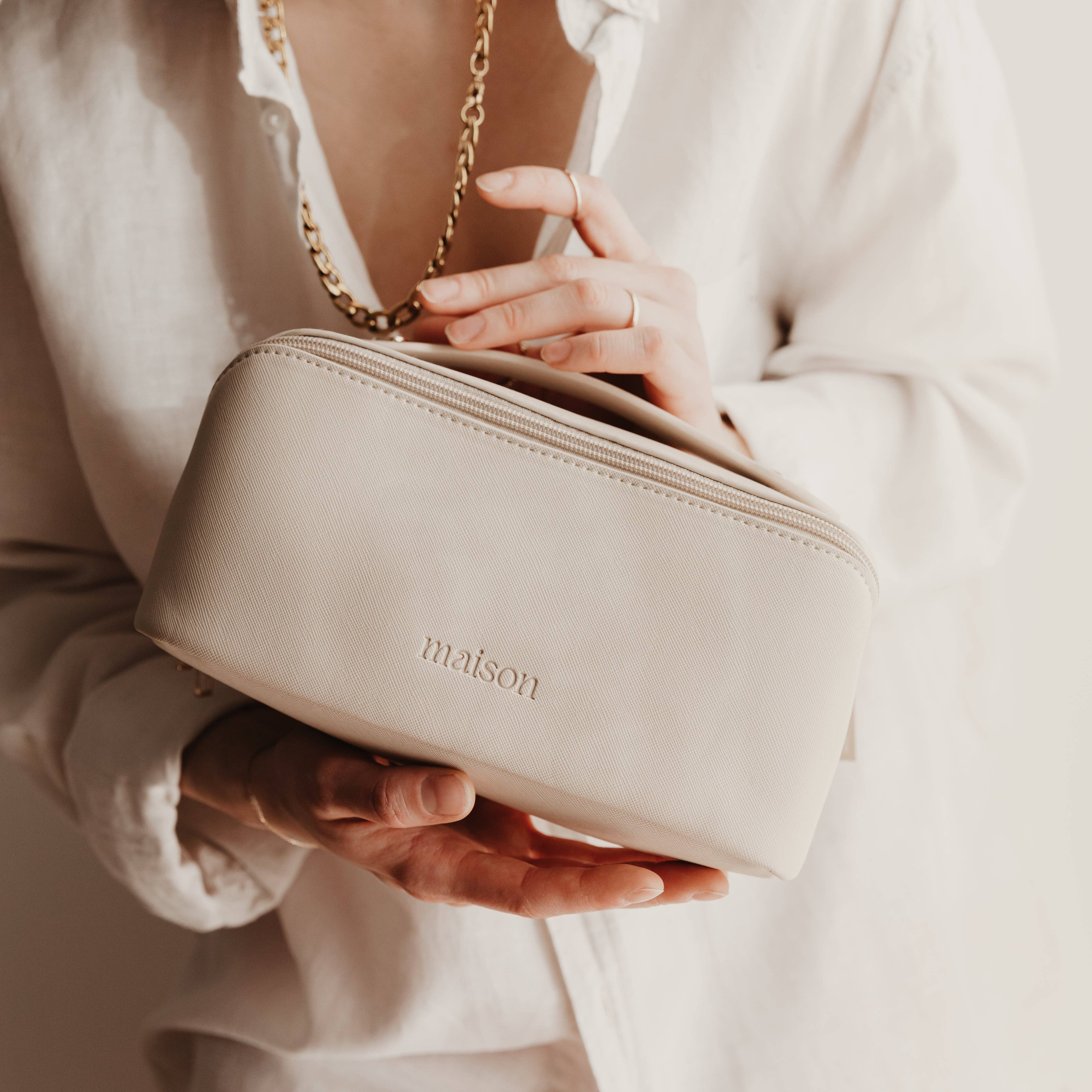 Maison Minimalist - Wholesale Makeup/Cosmetic Bag - SALY | Expandable Travel Makeup Bag14