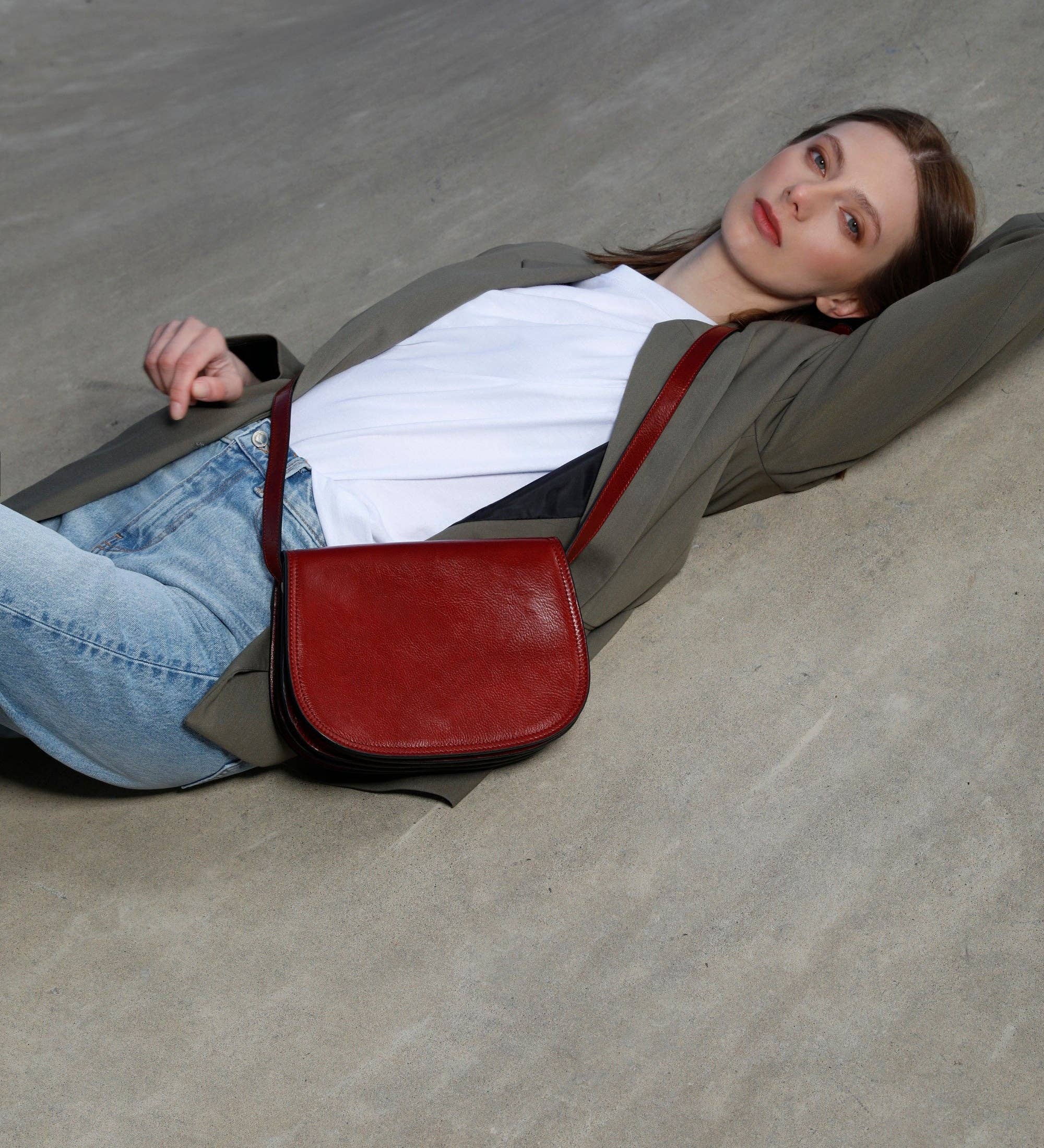 Time Resistance – wholesale Crossbody bag – Women's – Leather Saddle Bag for Women - Moonfleet19