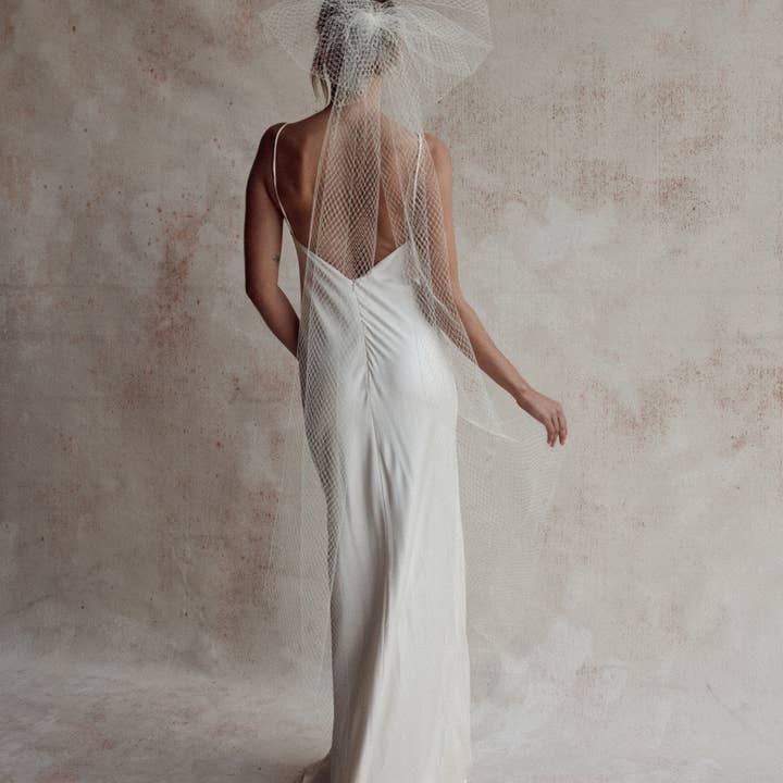 Dove Grey Accessories – Großhandel Schleier – Damen – Tyler Silk Brautschleier mit Schleier, weiß1