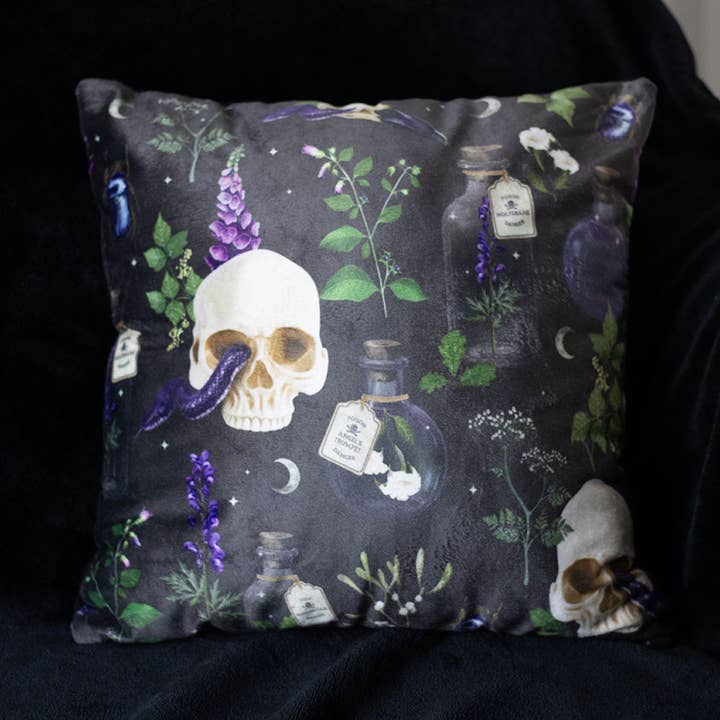 Cuscino Quadrato 35cm con Stampa Gotica di Teschio Venom & Vines per la vendita all'ingrosso da parte di Something Different Wholesale