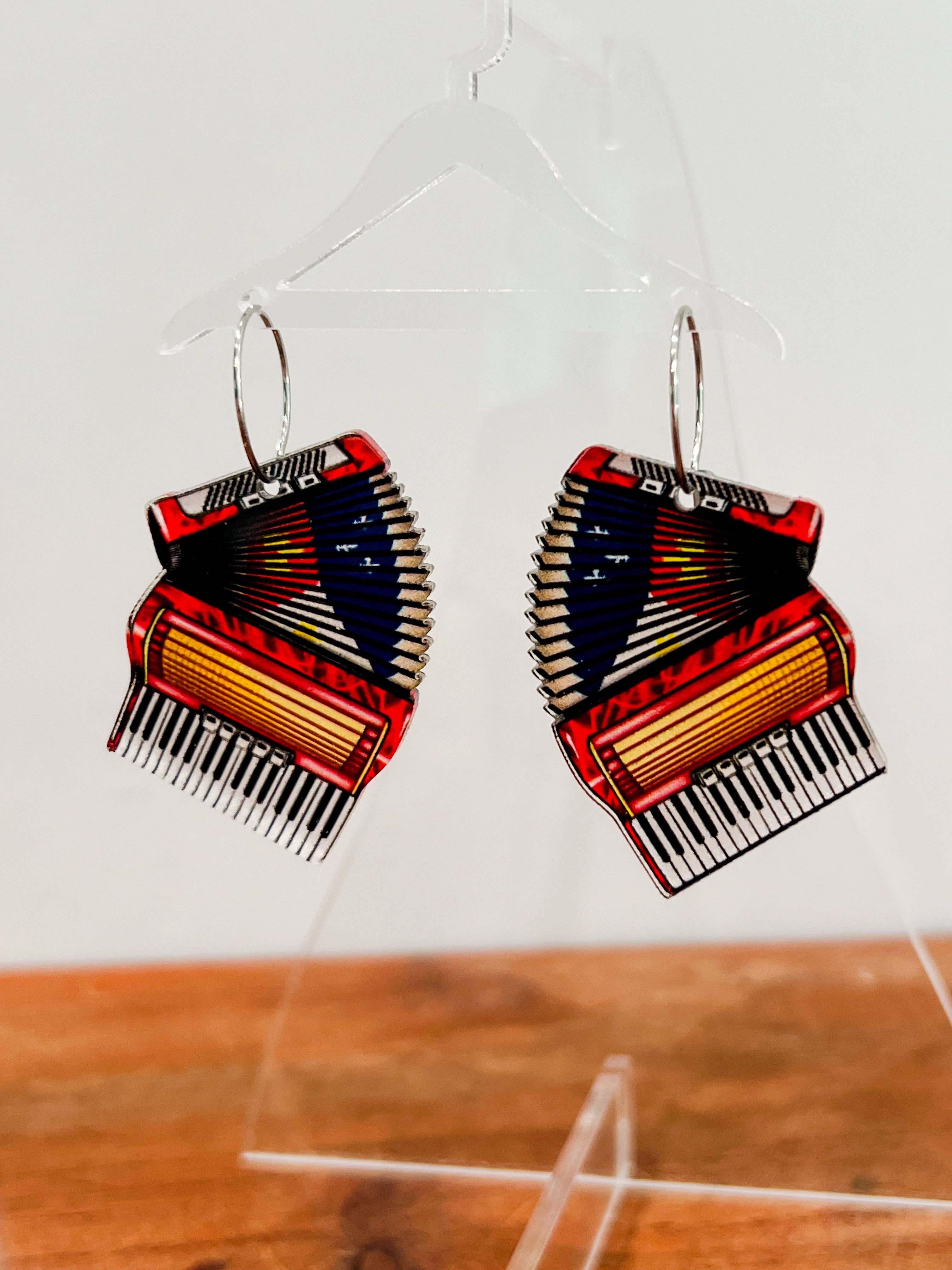 Aaron Grey Co - Wholesale Dangle Earrings - Accordion Studs & Dangles0