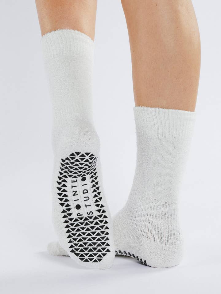 Pointe Studio - Wholesale Socks - Women's - Women's Happy Cloud Crew Grip Sock1