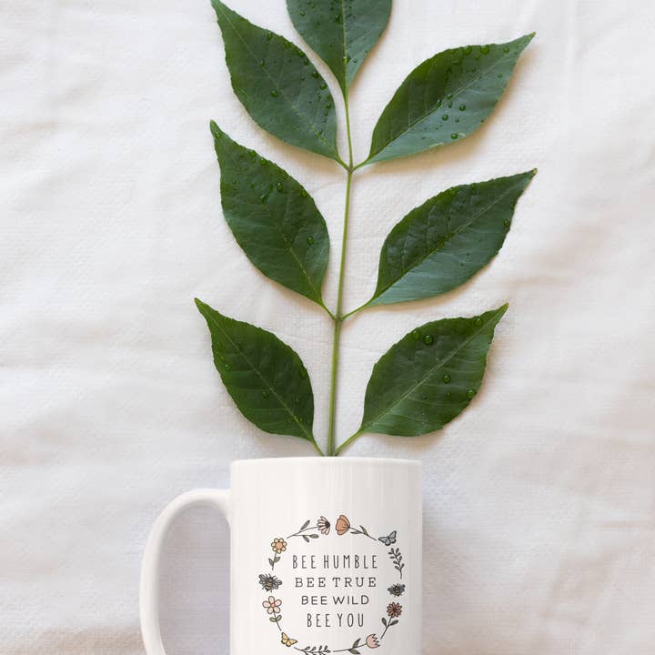 Kaffemugg - Bee ödmjuk Bee sanna Bee Wild Bee Du för wholesale av Words of Ivy