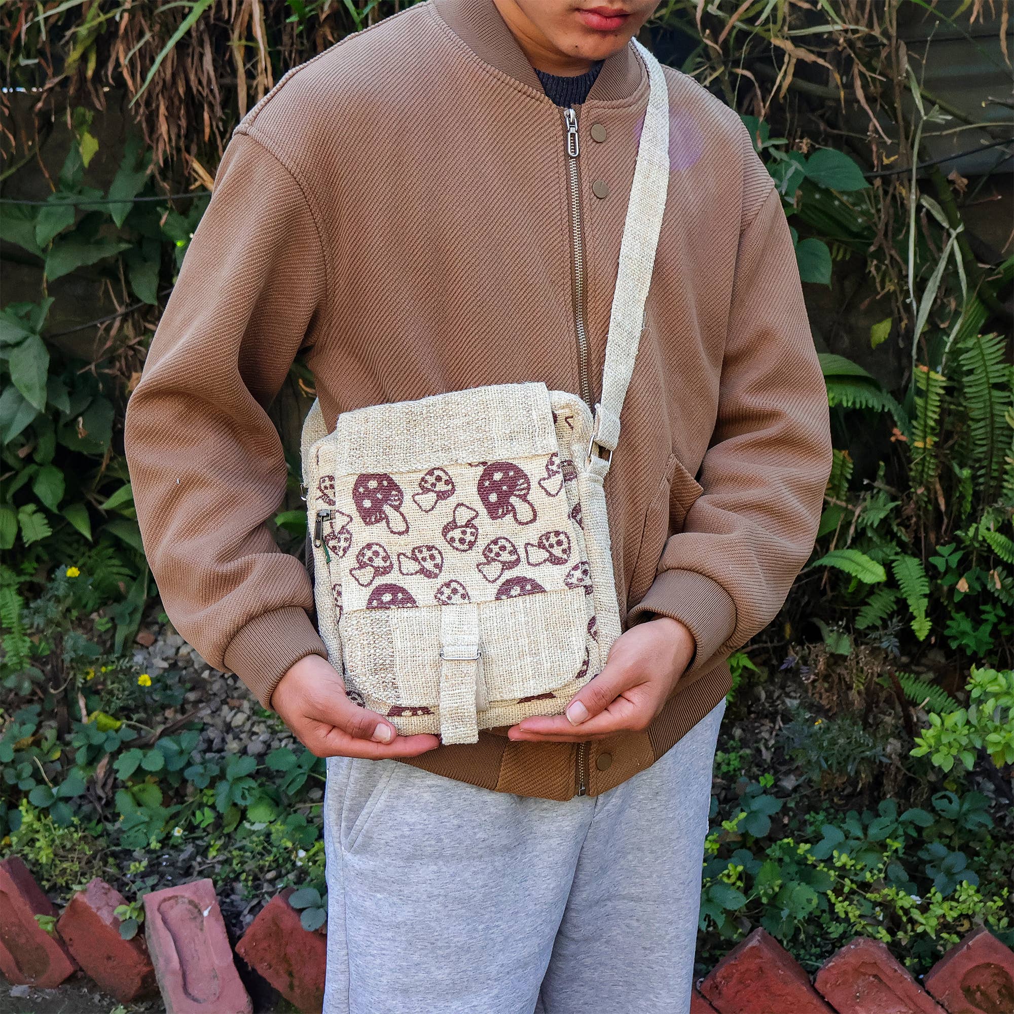 Fwosi - Wholesale Schouderbanden voor tas - Uniseks - Hennep bedrukte tassen zijn een geweldige milieuvriendelijke optie om te dragen.3