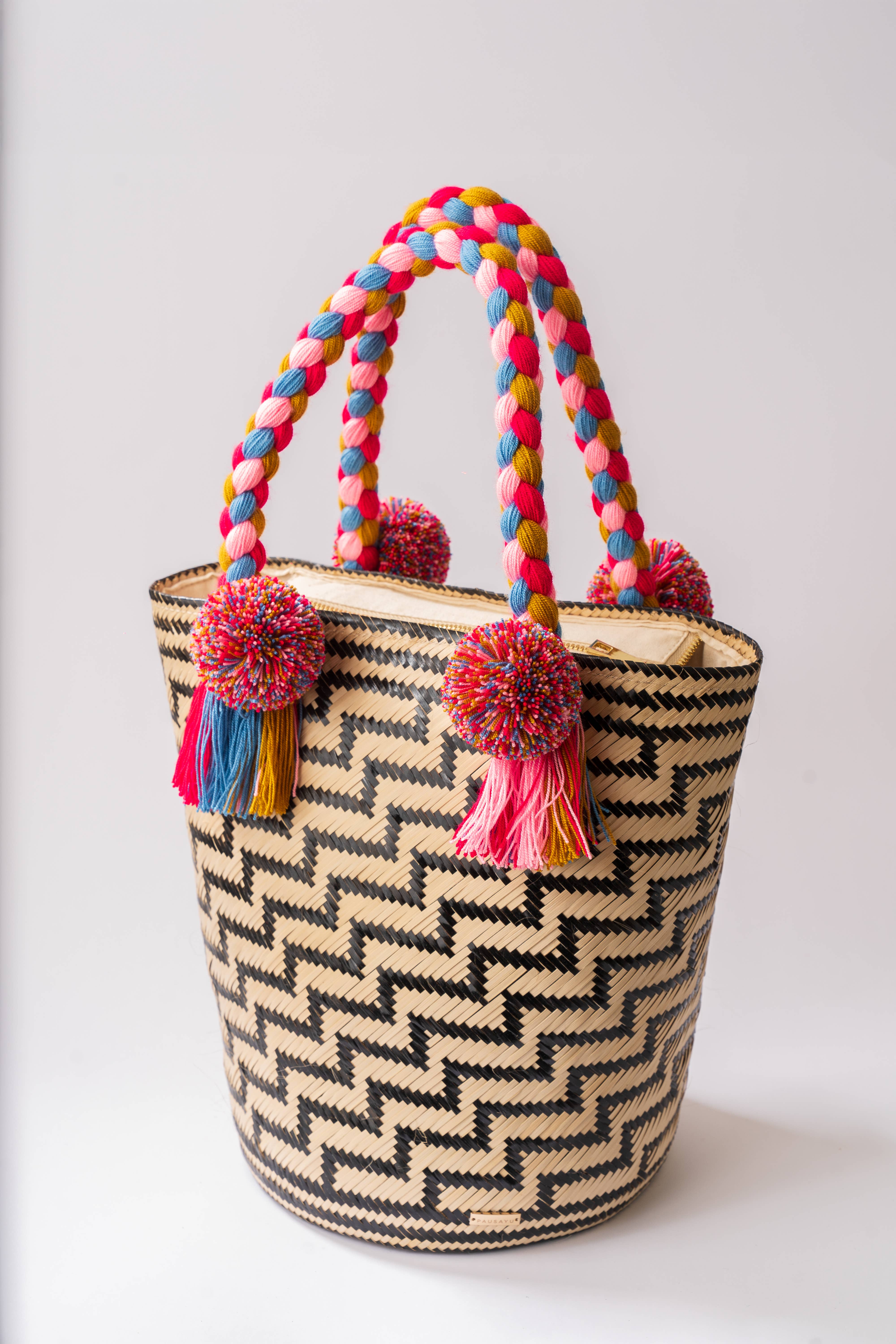 Magnolia Casual - Wholesale Purse/Bag Accessory - Women's - Handbag - Woven Palm - Wayuu Joy1