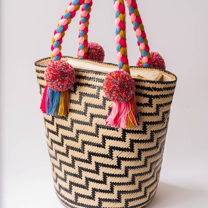 Magnolia Casual - Wholesale Purse/Bag Accessory - Women's - Handbag - Woven Palm - Wayuu Joy1
