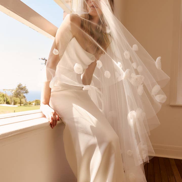 Dove Grey Accessories - Wholesale Veil - Women's - Jolene 3D Organza Floral Veil1