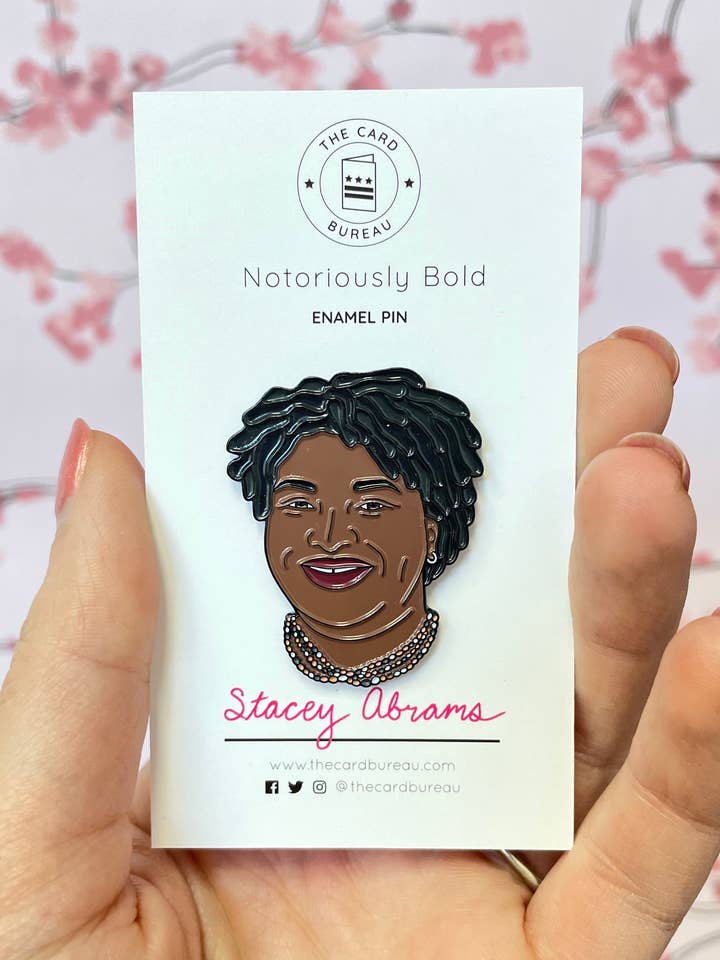 Stacey Abrams - Spilla smaltata per la vendita all'ingrosso da parte di The Card Bureau