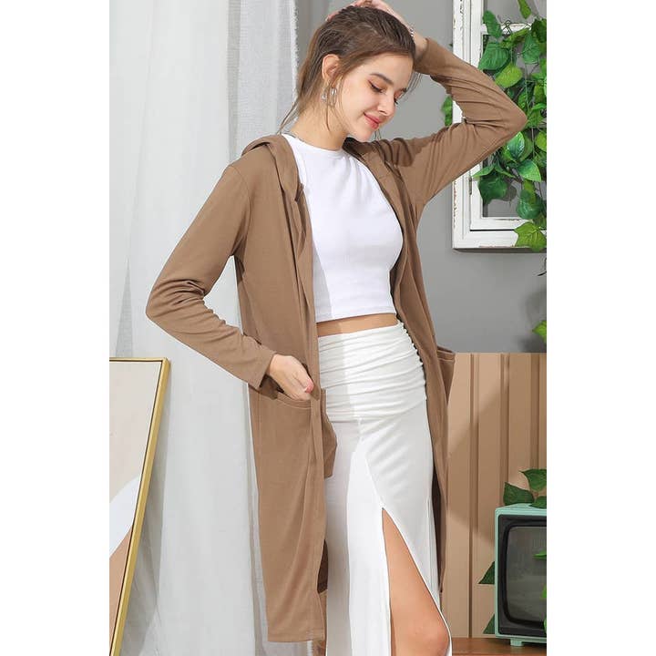 GILET LONG DÉCONTRACTÉ OUVERT AVEC POCHES LATÉRALES pour la vente par Lily Clothing