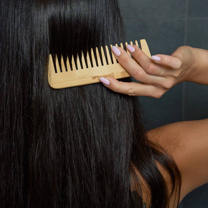 Bamboo Switch – Engroshandel Hårbørste/kam – Bambus Kompakt Bredtandet Kam | Hår Bestseller2