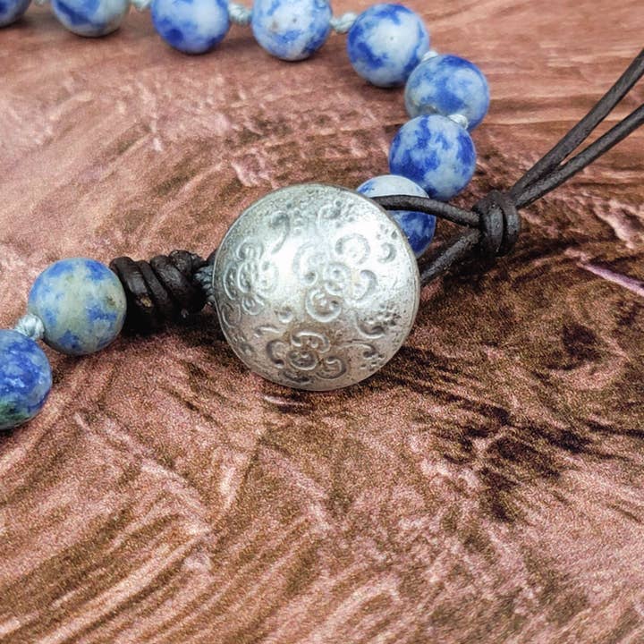 ZINC Designs - Wholesale Pendant/Charm Necklace - Lapis Tibetan Silver Pendant Beaded Necklace