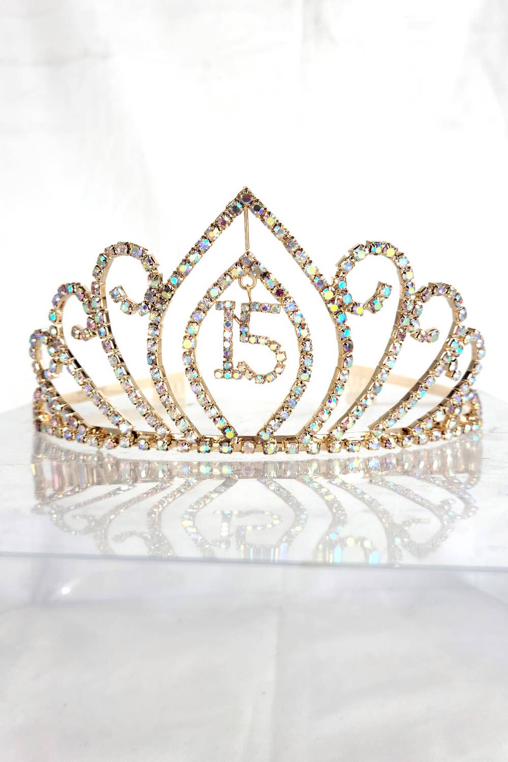 Chicas – Großhandel Tiara – Damen – Quinceanera Tiara mit hängendem 15 Anhänger HT906-1