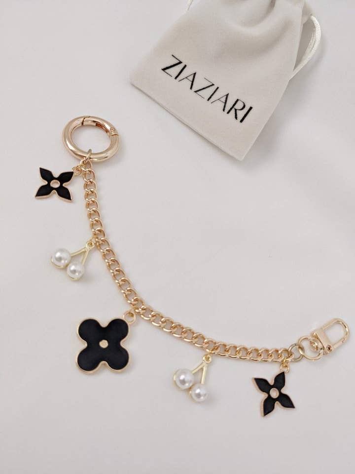 Cerise Fleur Noir Kæde Charme for engroshandel hos Ziaziari