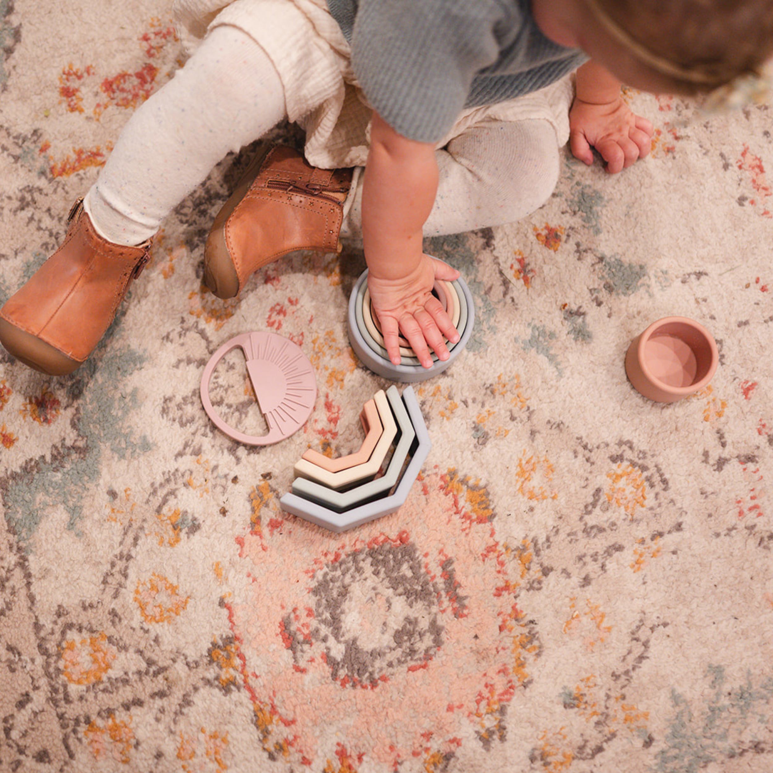 Babeehive Goods – wholesale Stacking rings game – Baby – Rainbow Stacking Cups14