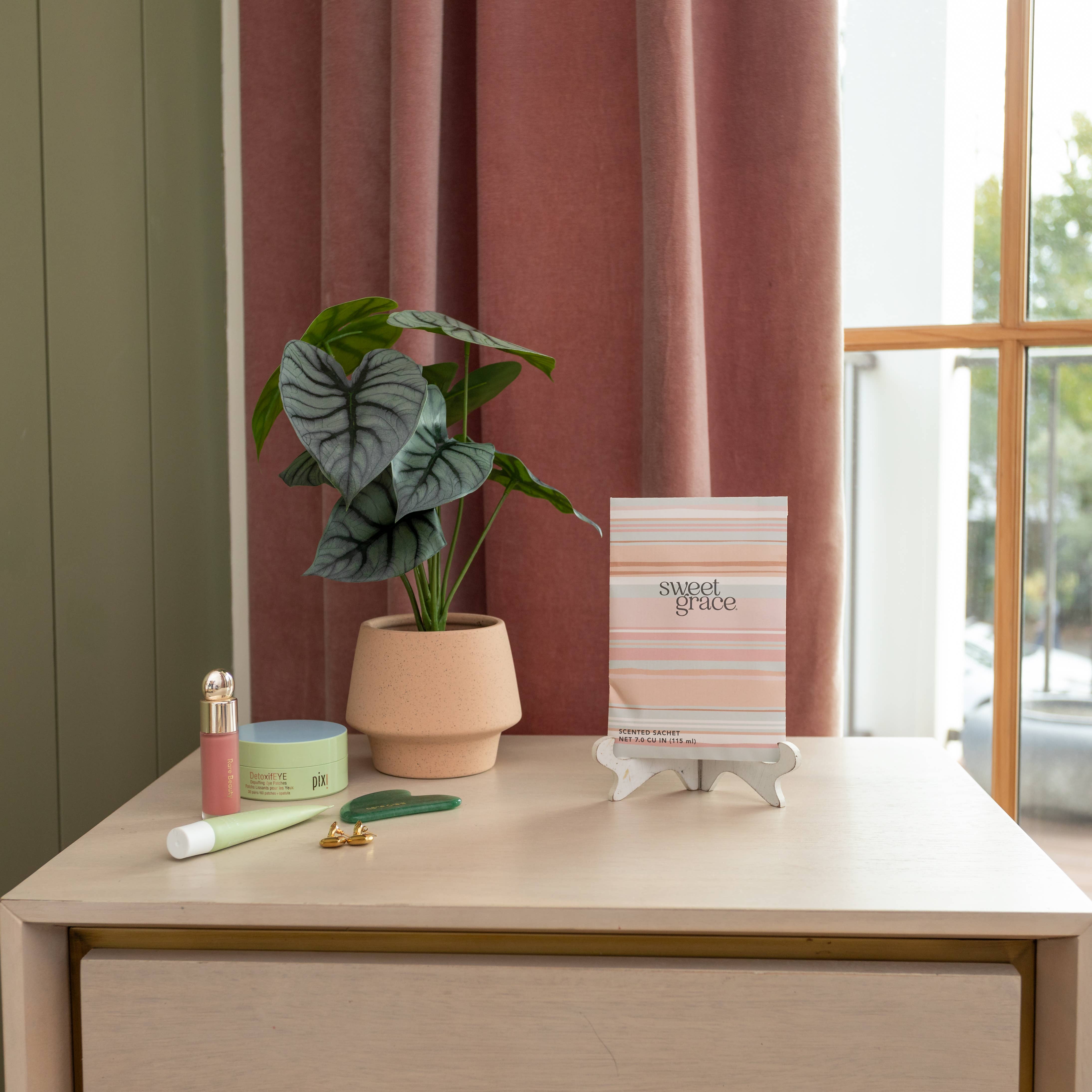 Bridgewater Candle Company - Wholesale Sachet - Sweet Grace Modern Stripe Sachet 9 Pack12