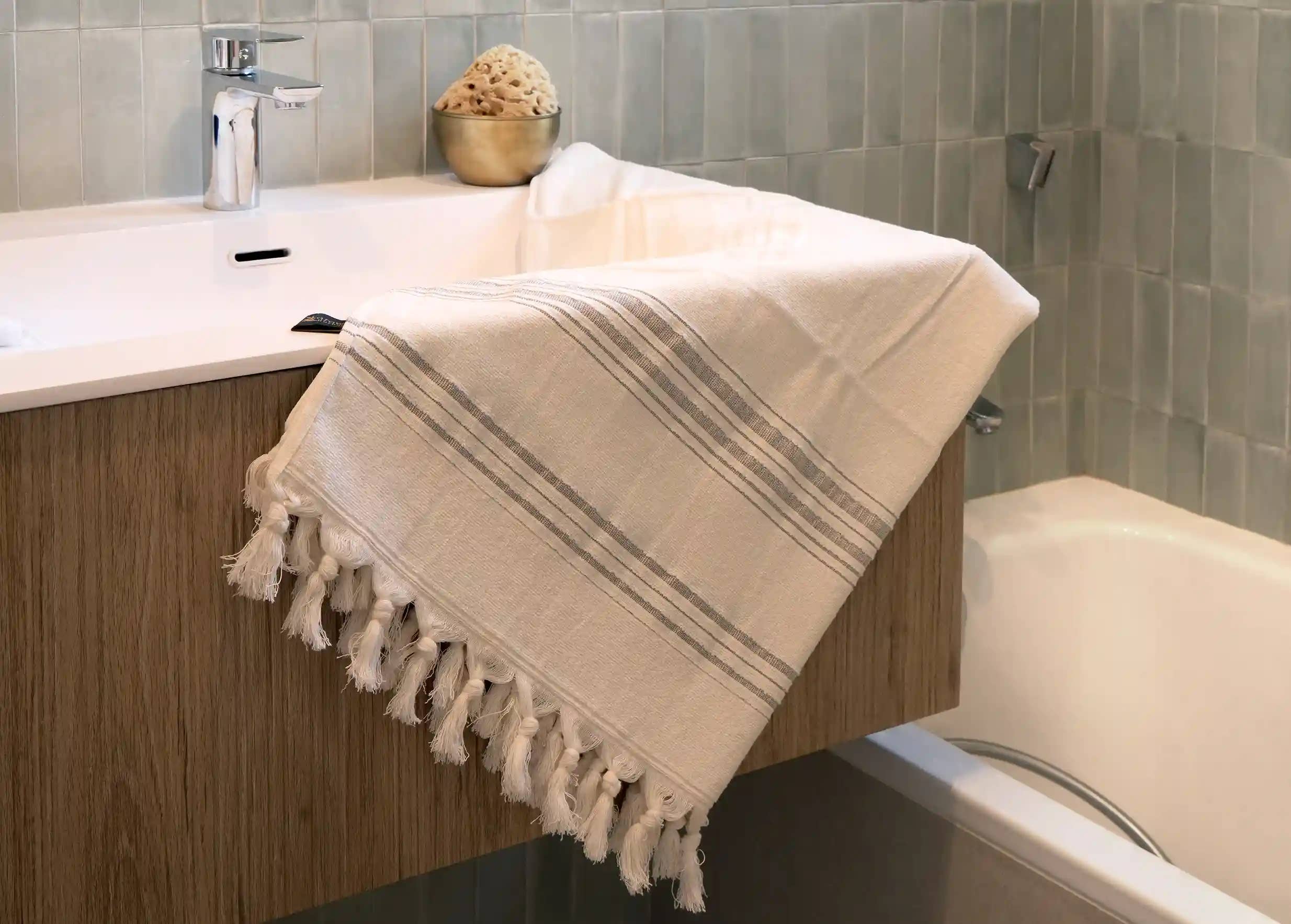 Karawan Authentic - Wholesale Bath towel - ORGANIC COTTON FOUTA - DOLCE Collection - Moonstone