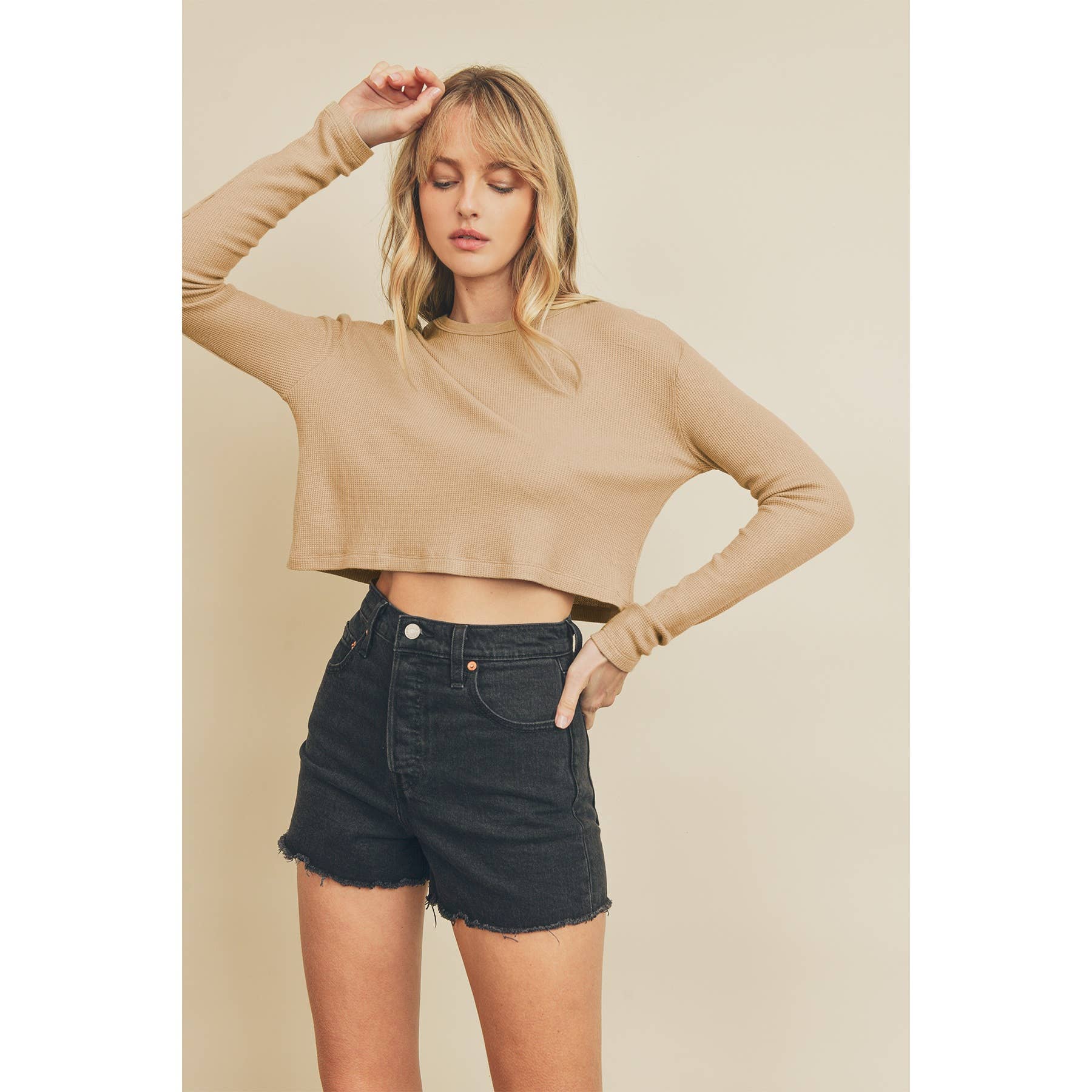 Dress Forum - Vendita all'ingrosso Top in maglia - Donna - T-shirt waffle a maniche lunghe ritagliata FT62323